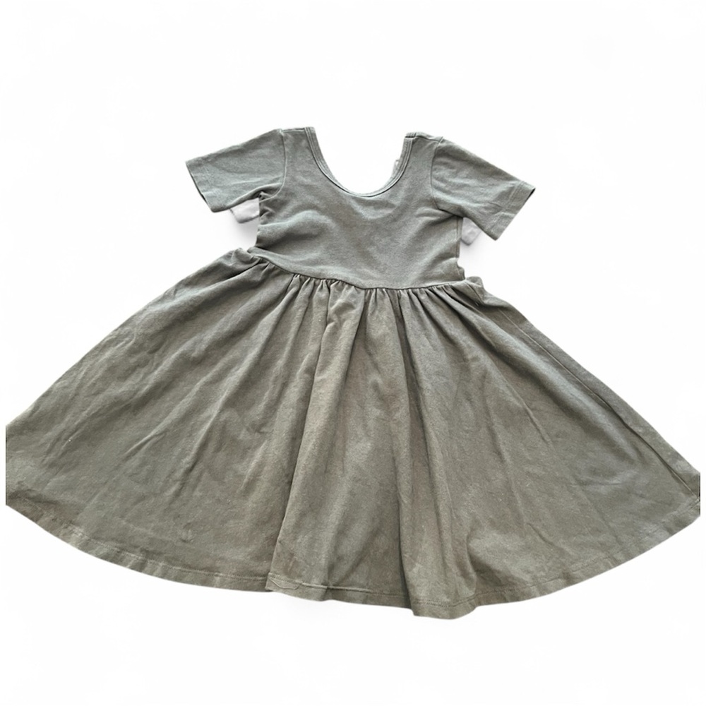 Alice and Ames Grey Twirl Dress size 4